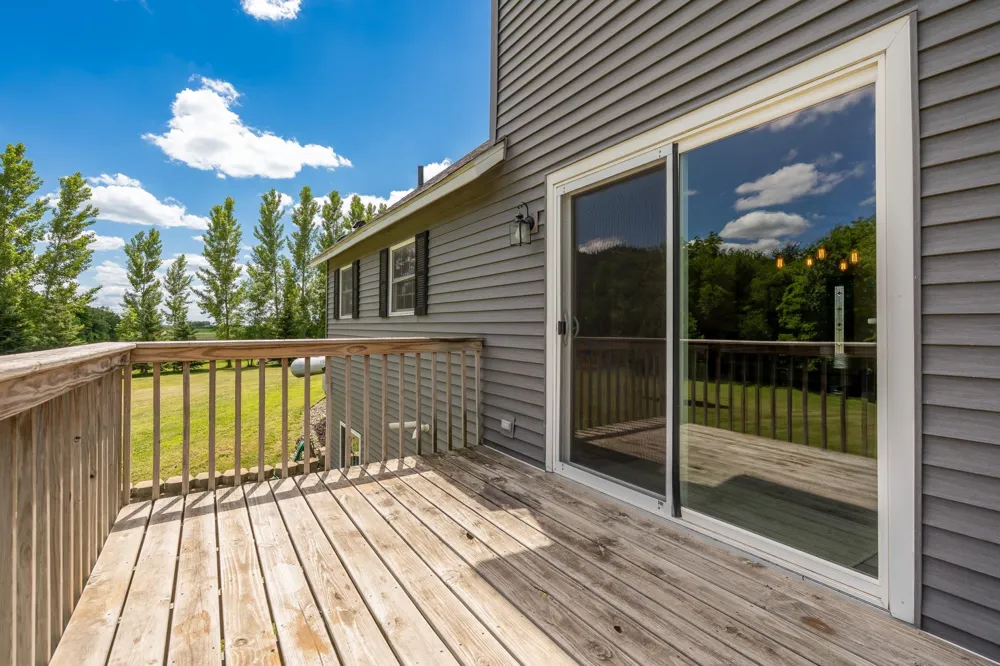 38653 Woodview Circle Le Center, MN 56057
