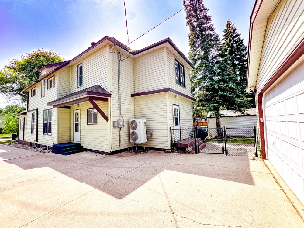 316 S Ash Street Crookston, MN 56716