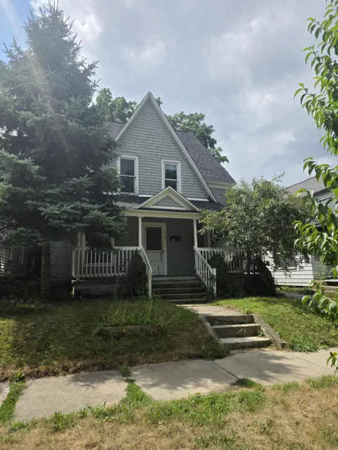 110 Dale Street NE