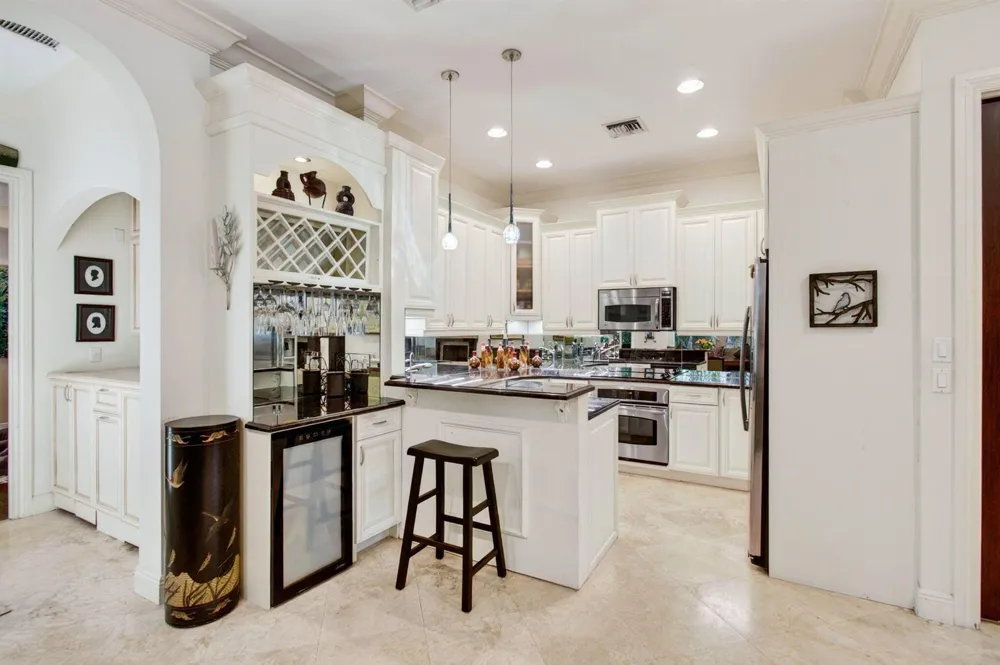 113 NW 1st Avenue Delray Beach, FL 33444