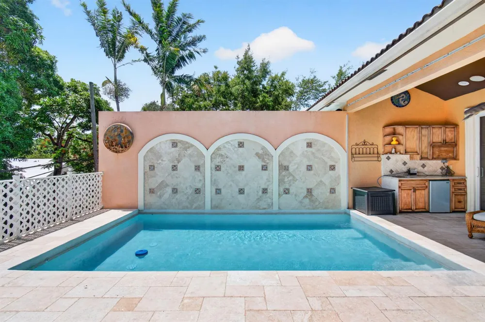 113 NW 1st Avenue Delray Beach, FL 33444