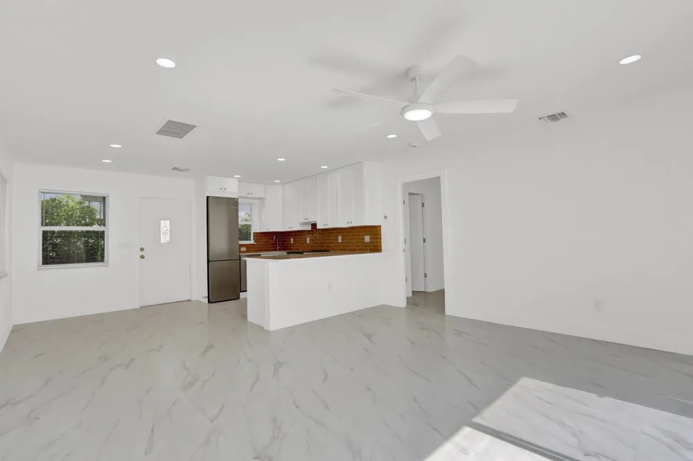 10084 Meridian Way #4 Palm Beach Gardens, FL 33410