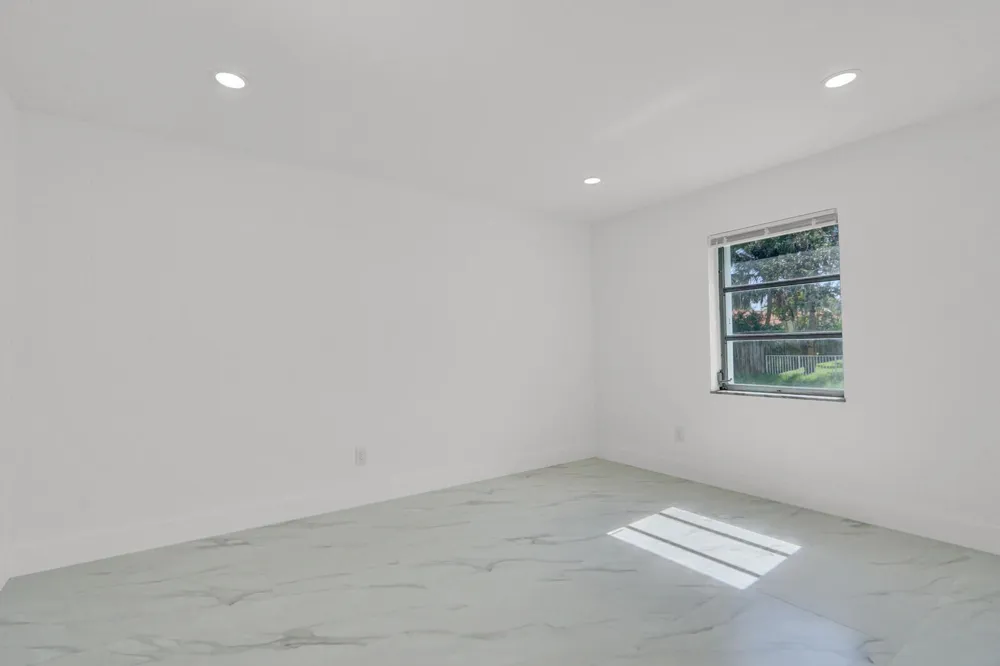 10084 Meridian Way #4 Palm Beach Gardens, FL 33410