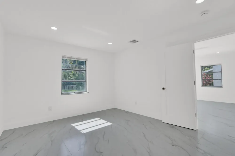 10084 Meridian Way #4 Palm Beach Gardens, FL 33410