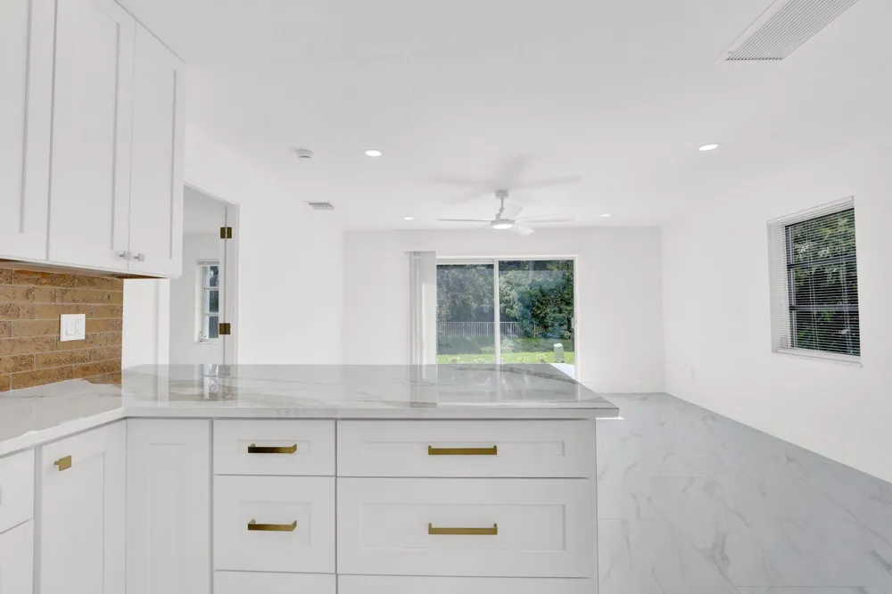 10084 Meridian Way #4 Palm Beach Gardens, FL 33410