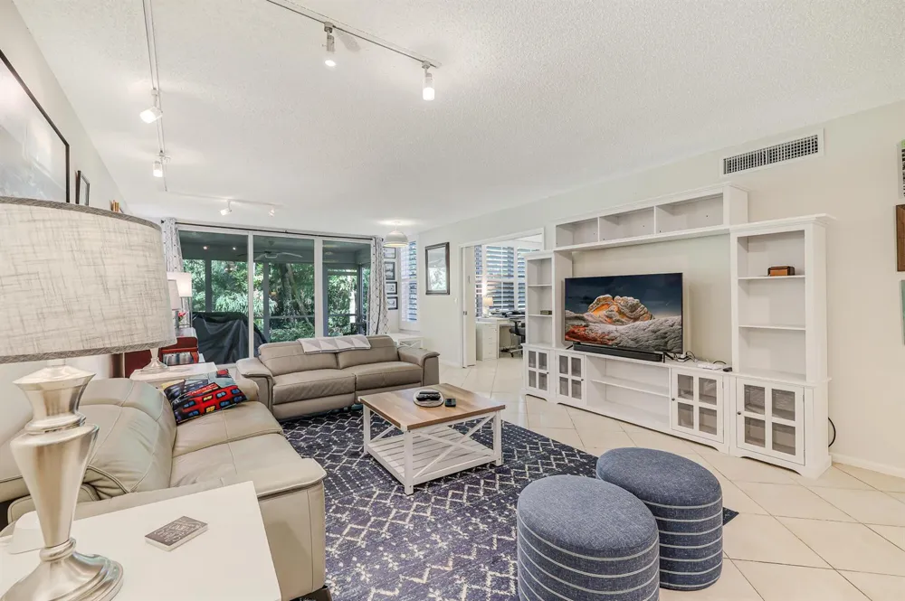933 Cypress Grove Drive #103 Pompano Beach, FL 33069