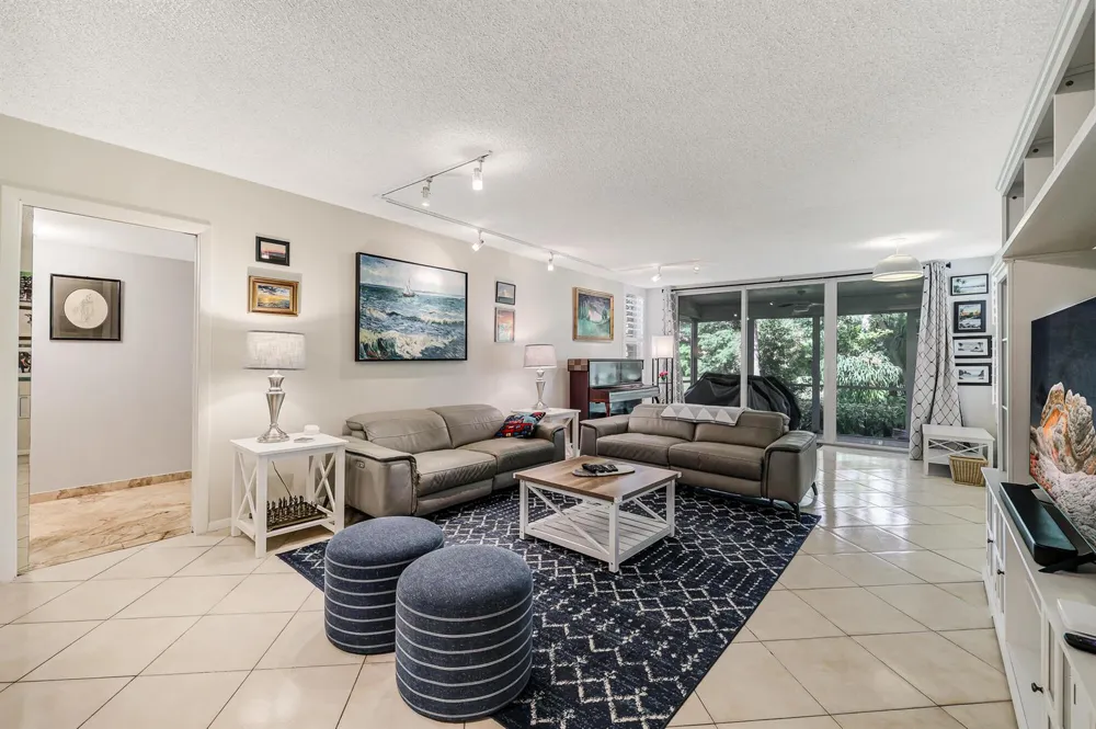 933 Cypress Grove Drive #103 Pompano Beach, FL 33069