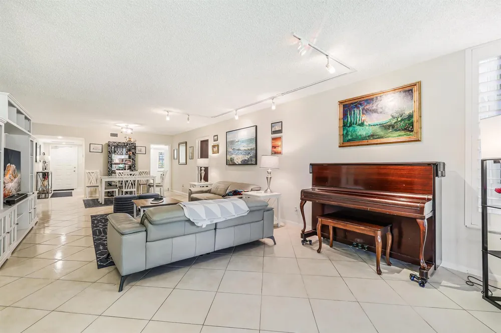 933 Cypress Grove Drive #103 Pompano Beach, FL 33069