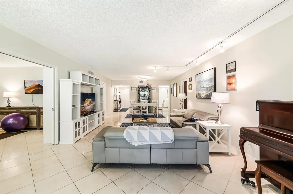 933 Cypress Grove Drive #103 Pompano Beach, FL 33069