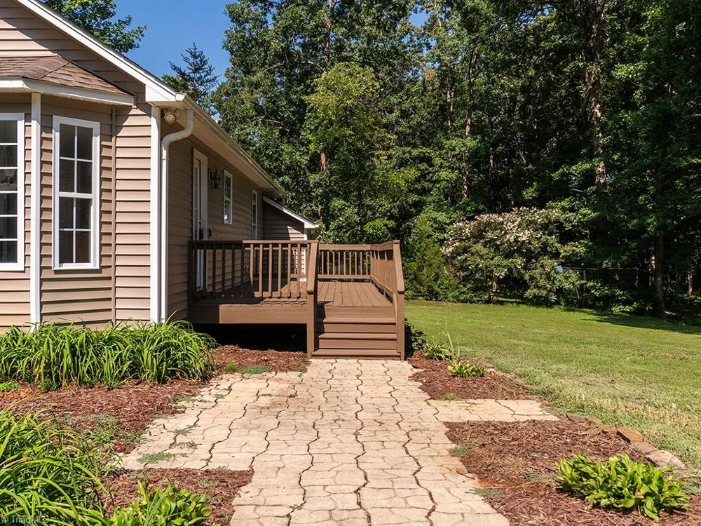 3955 Chucks Court Burlington, NC 27215