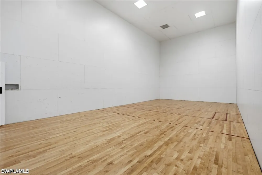 Dresden Court Fort Myers, FL 33912