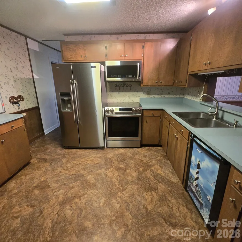 2734 Orchard Street Newton, NC 28658