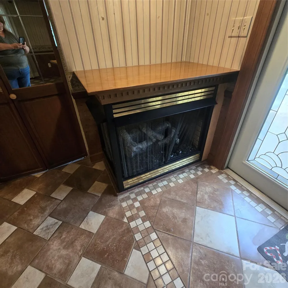 2734 Orchard Street Newton, NC 28658