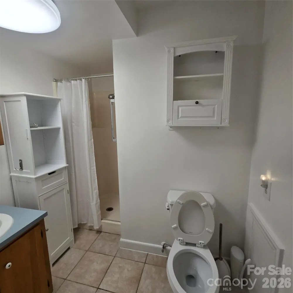 2734 Orchard Street Newton, NC 28658