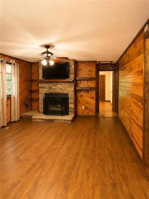 2261 Paradise Valley Road Cleveland, GA 30528