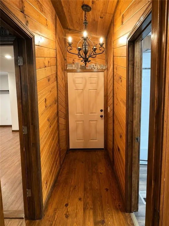 2261 Paradise Valley Road Cleveland, GA 30528