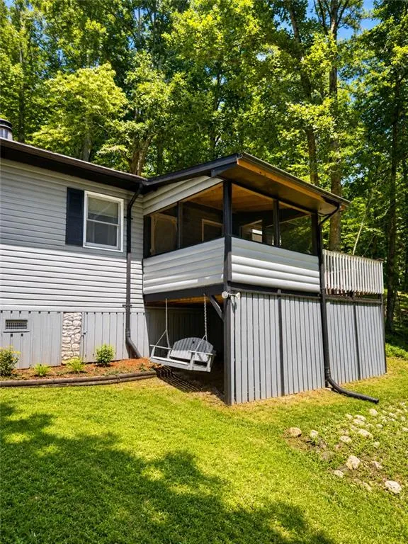 2261 Paradise Valley Road Cleveland, GA 30528