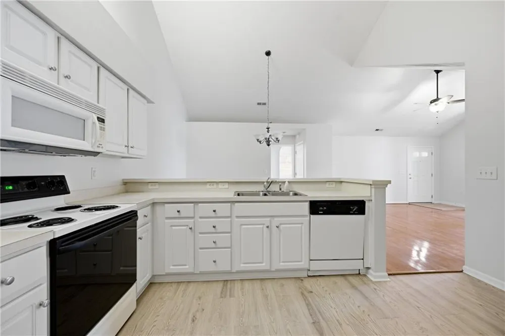 19108 Harvest Ridge Lane #19 Johns Creek, GA 30022