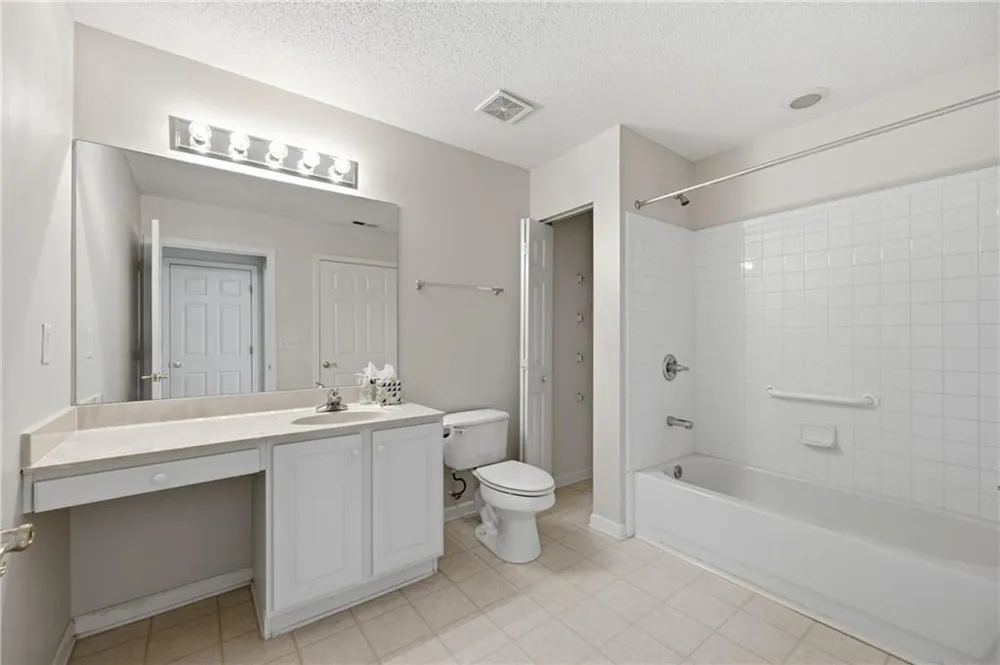 19108 Harvest Ridge Lane #19 Johns Creek, GA 30022