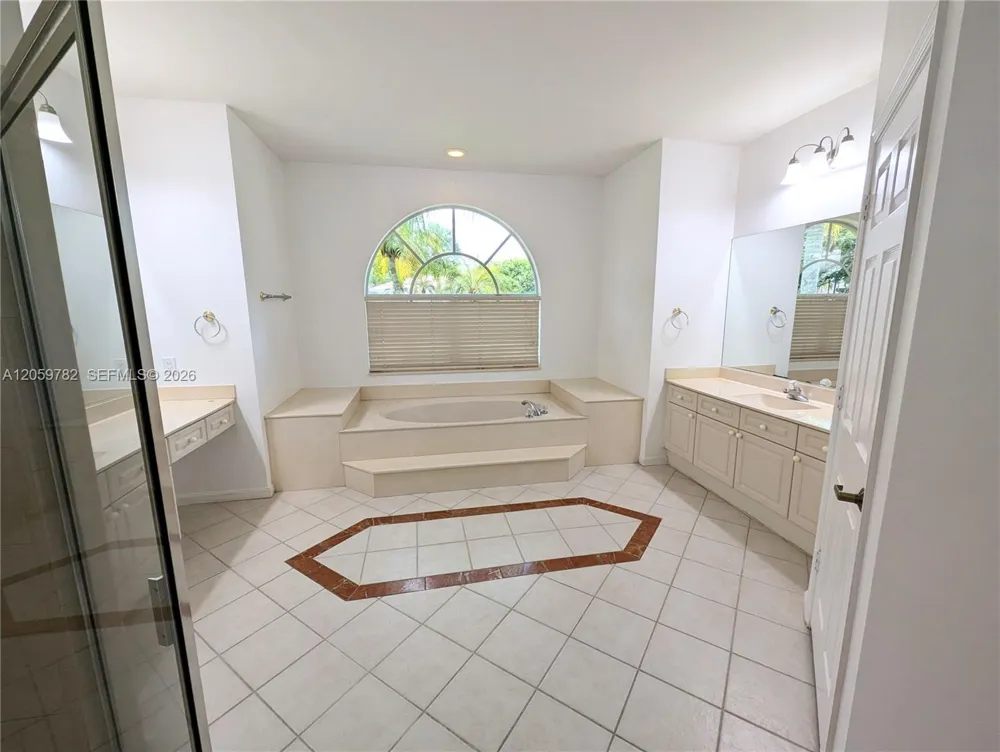 3937 Nighthawk Dr Weston, FL 33331