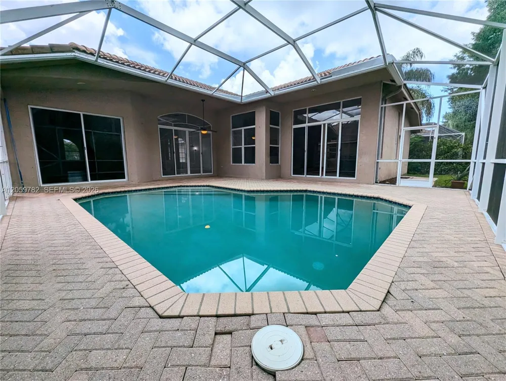 3937 Nighthawk Dr Weston, FL 33331