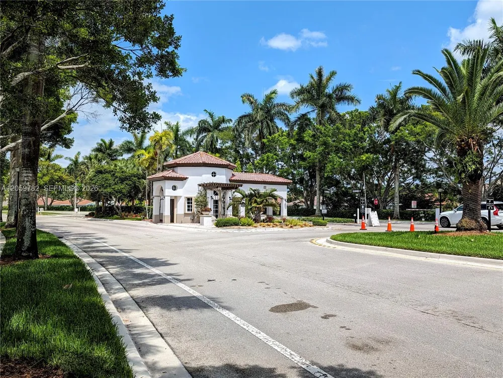 3937 Nighthawk Dr Weston, FL 33331