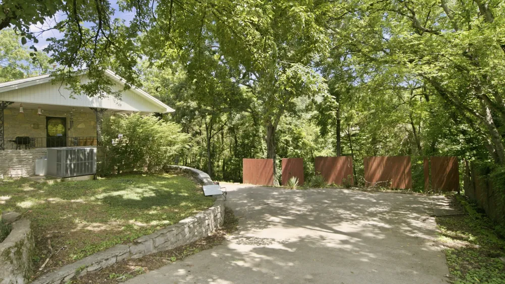 215 Wallace Dr Fayetteville, TN 37334
