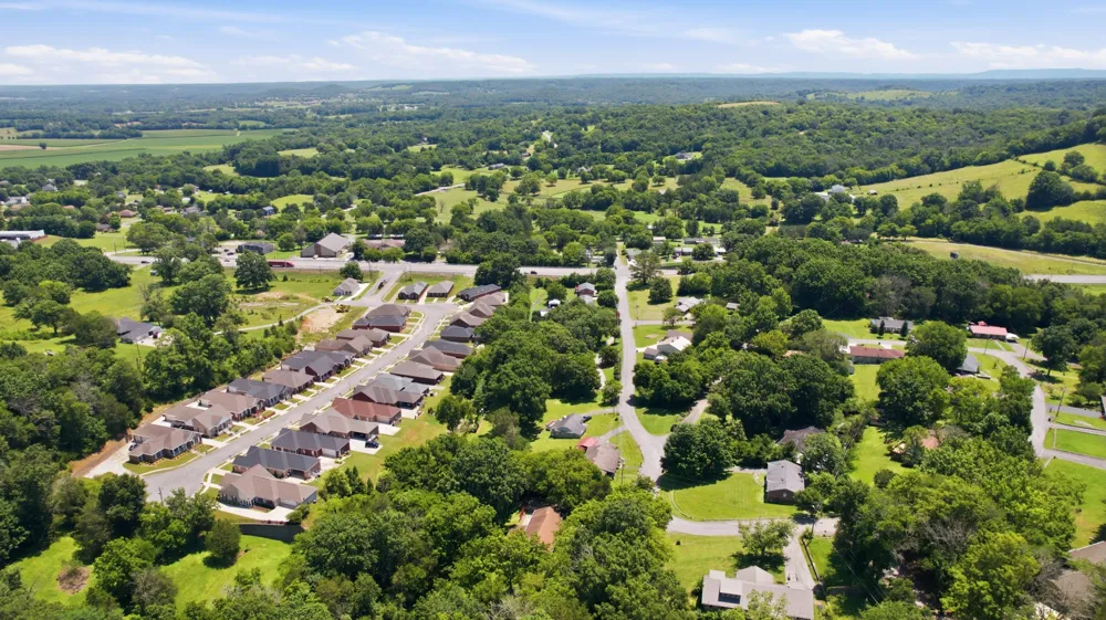 215 Wallace Dr Fayetteville, TN 37334
