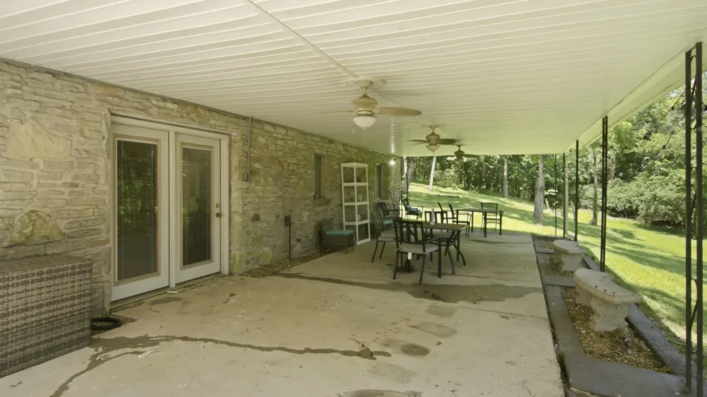 215 Wallace Dr Fayetteville, TN 37334