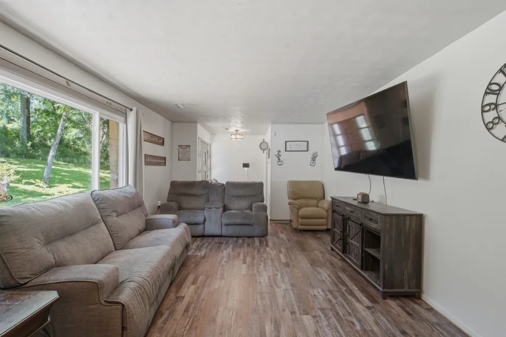 215 Wallace Dr Fayetteville, TN 37334
