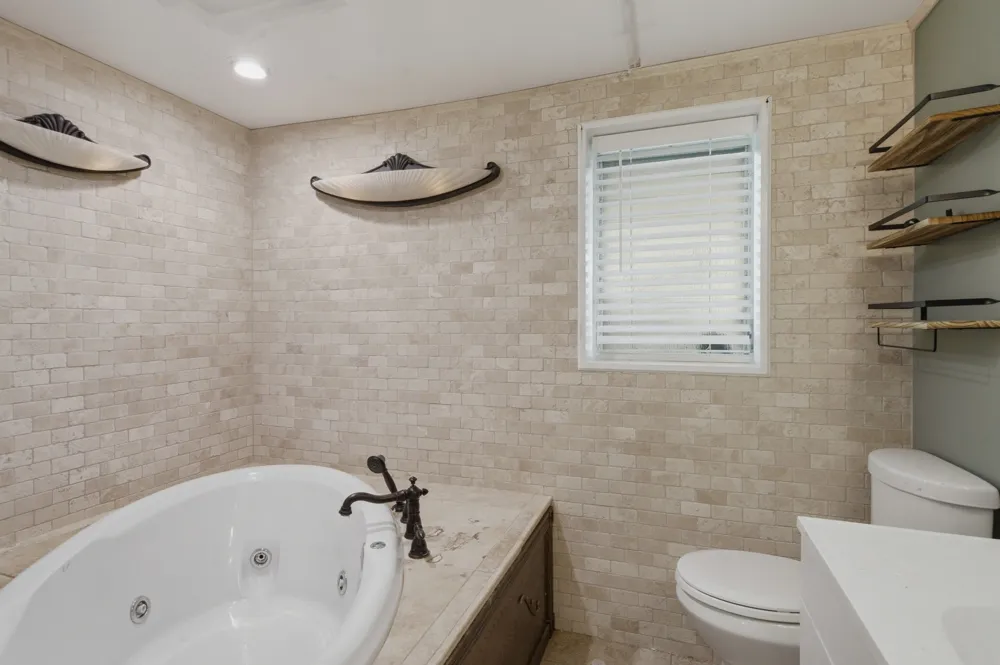 215 Wallace Dr Fayetteville, TN 37334