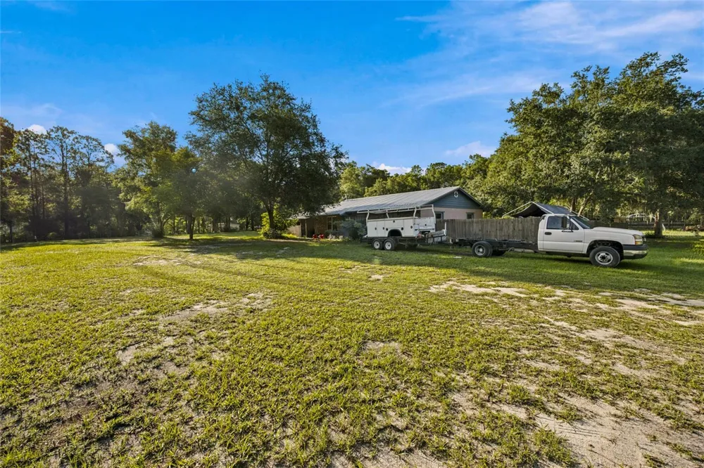 3025 S US HIGHWAY 41 Dunnellon, FL 34432