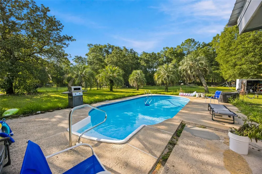 3025 S US HIGHWAY 41 Dunnellon, FL 34432
