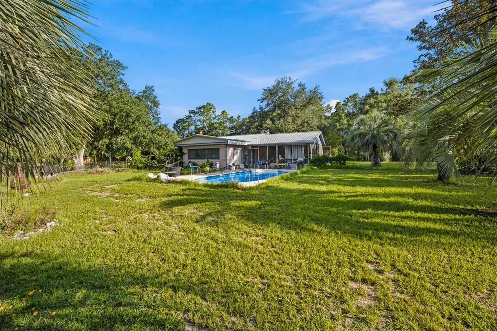 3025 S US HIGHWAY 41 Dunnellon, FL 34432