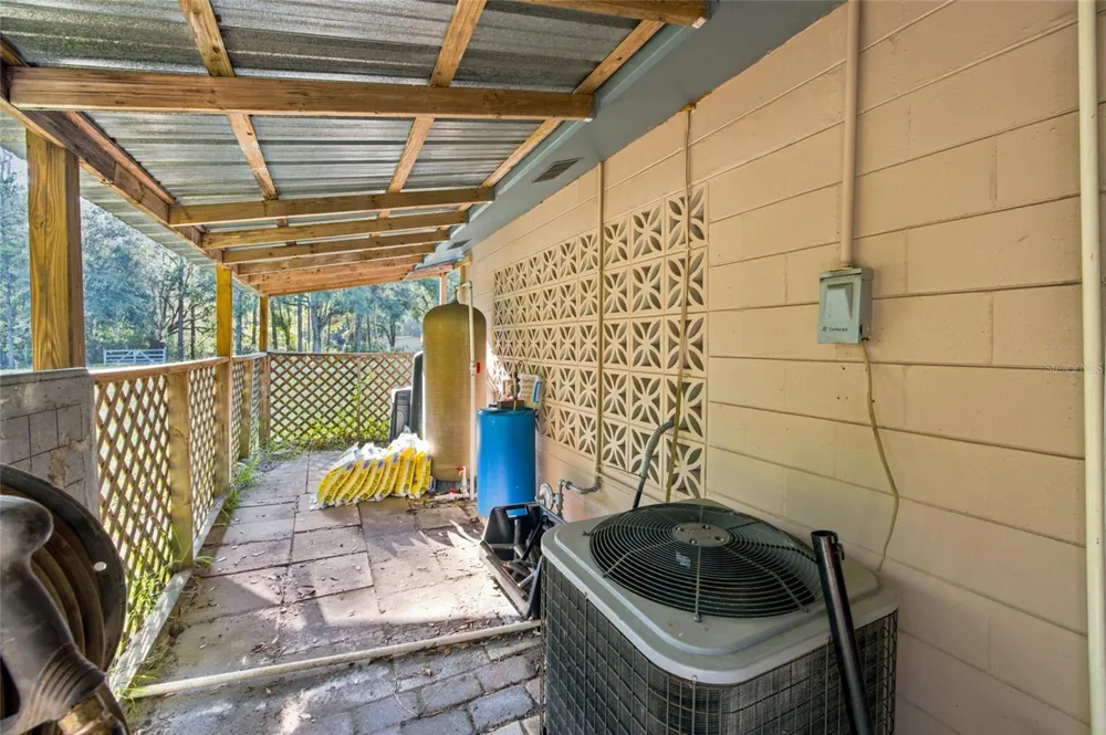 3025 S US HIGHWAY 41 Dunnellon, FL 34432