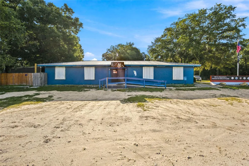 3025 S US HIGHWAY 41 Dunnellon, FL 34432