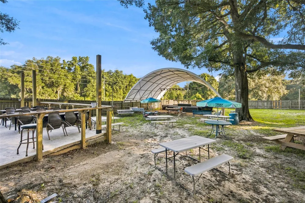 3025 S US HIGHWAY 41 Dunnellon, FL 34432