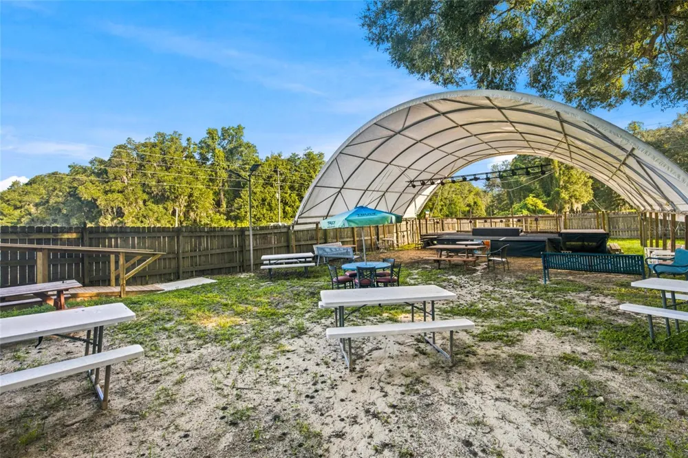 3025 S US HIGHWAY 41 Dunnellon, FL 34432