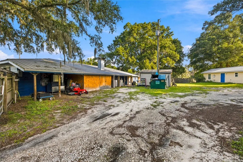 3025 S US HIGHWAY 41 Dunnellon, FL 34432