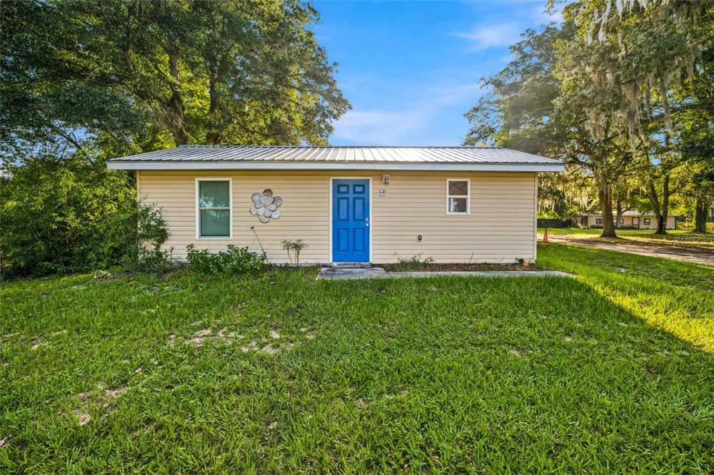 3025 S US HIGHWAY 41 Dunnellon, FL 34432