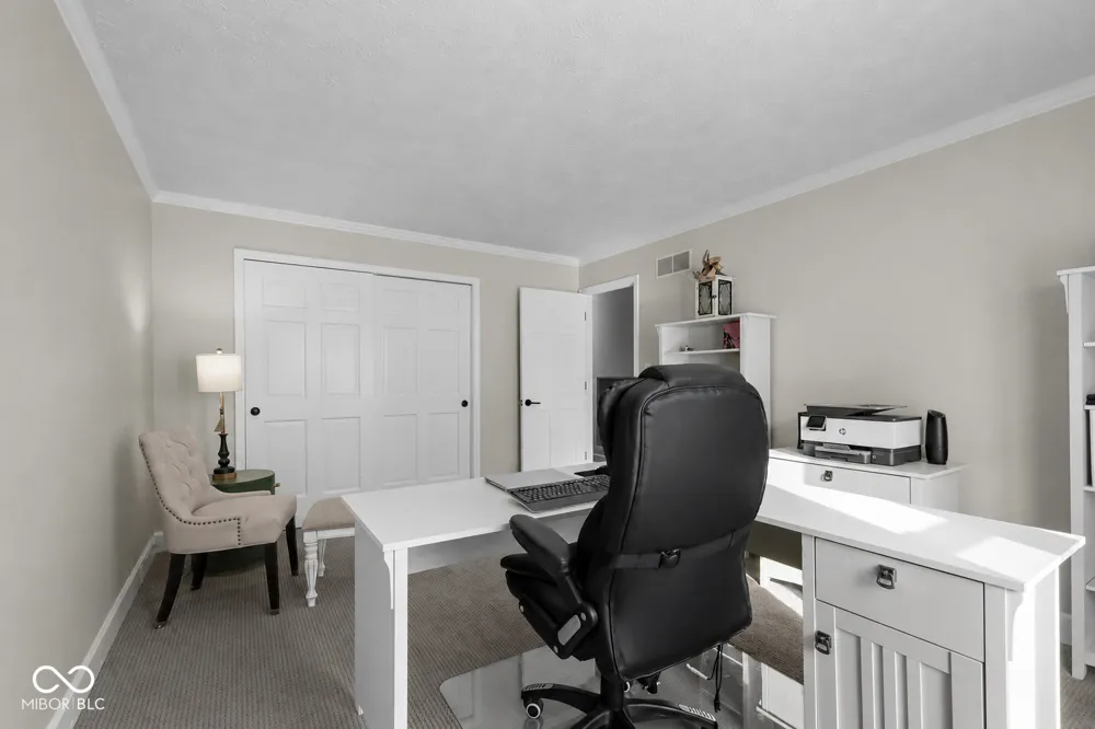 220 Governors Lane Zionsville, IN 46077