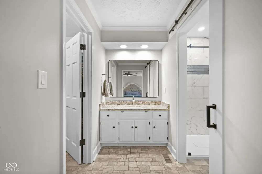 220 Governors Lane Zionsville, IN 46077