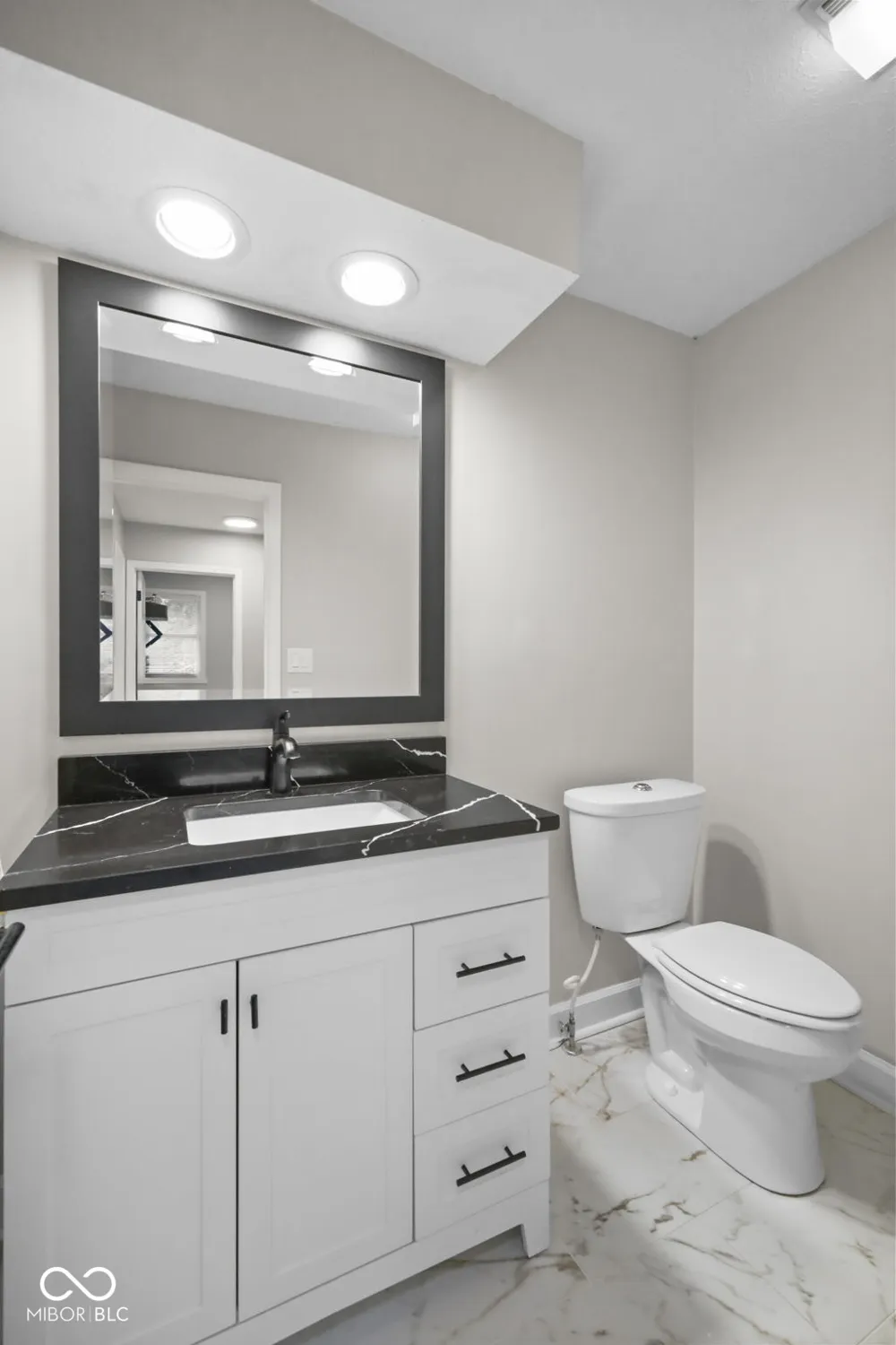 220 Governors Lane Zionsville, IN 46077