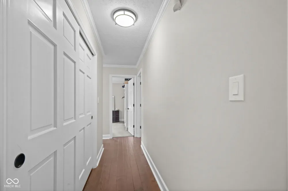 220 Governors Lane Zionsville, IN 46077