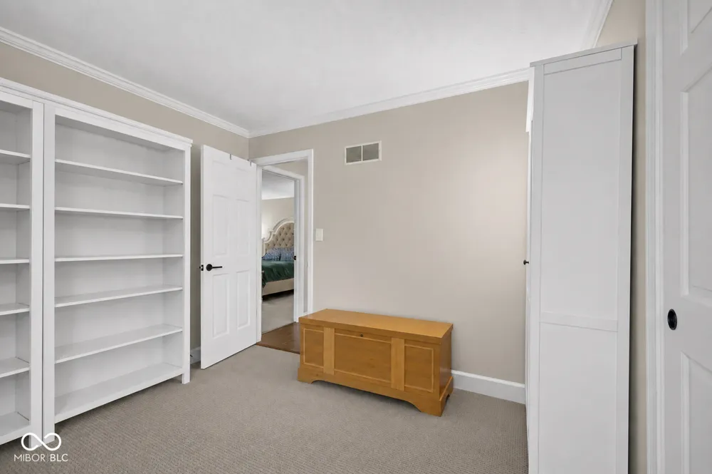 220 Governors Lane Zionsville, IN 46077