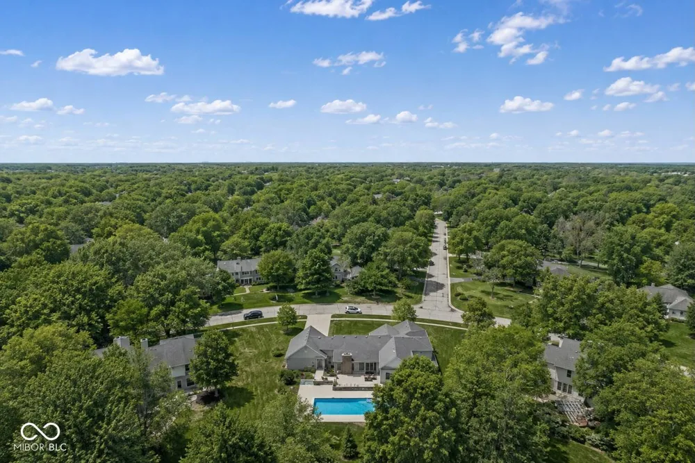 220 Governors Lane Zionsville, IN 46077