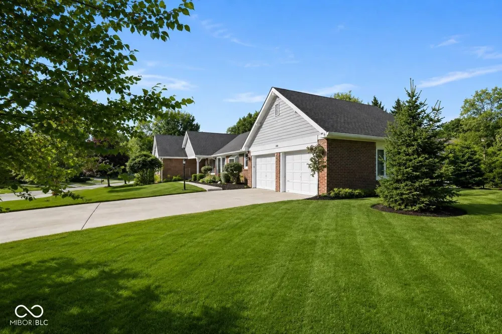 220 Governors Lane Zionsville, IN 46077