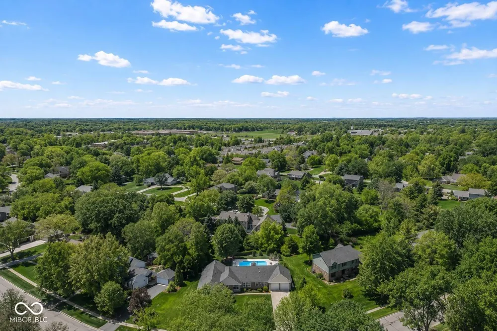 220 Governors Lane Zionsville, IN 46077