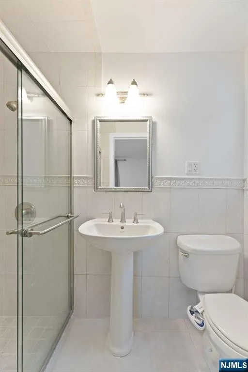 800 Winding Way River Vale, NJ 07675