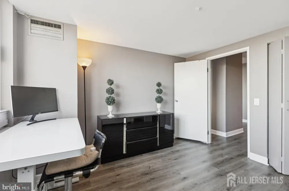 526 Pacific Avenue #207 Atlantic City, NJ 08401